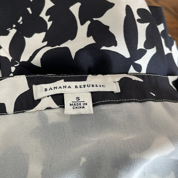 Banana Republic 100% silk dress - Picture 6 of 8